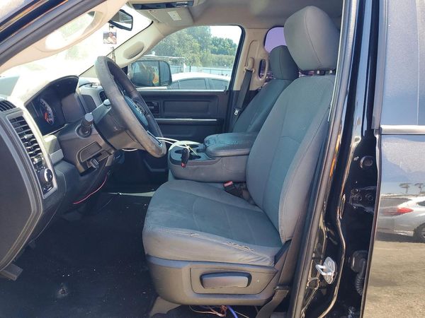 2016 RAM 1500 ST — DENT