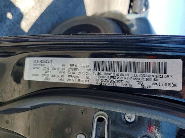 2016 RAM 1500 ST — VINS