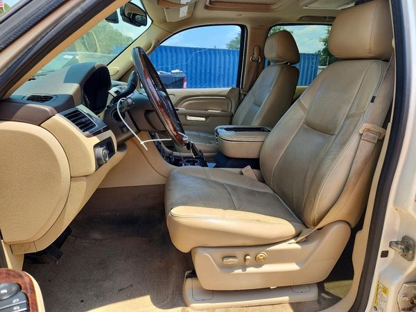 2013 CADILLAC ESCALADE ESV Premium