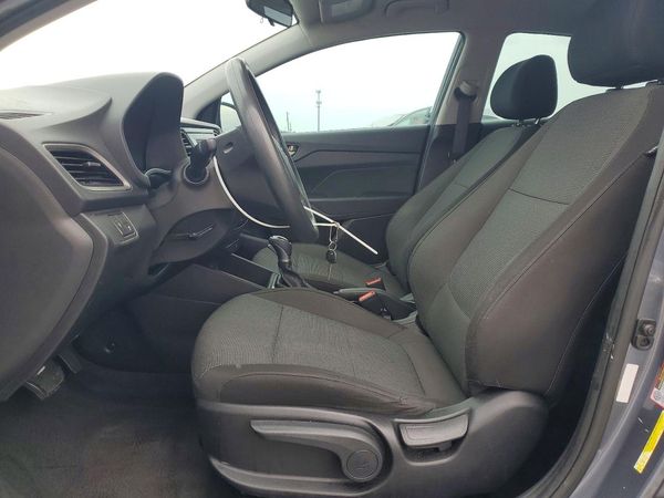 2019 HYUNDAI ACCENT SE and SEL