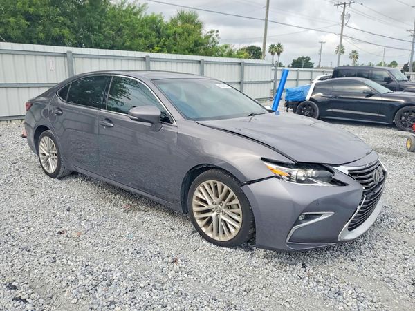 2016 LEXUS ES