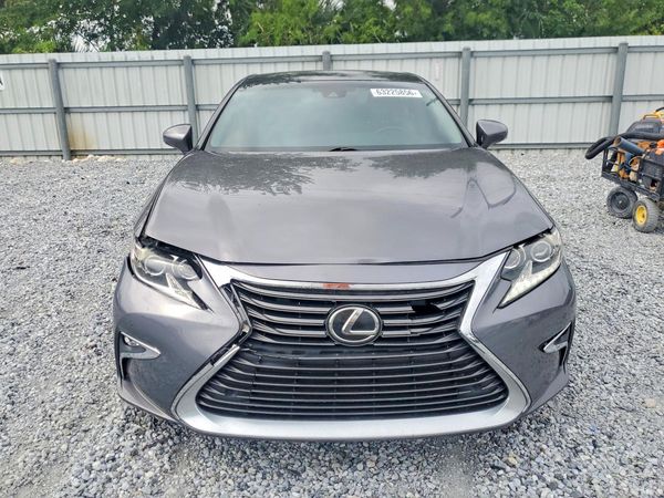 2016 LEXUS ES