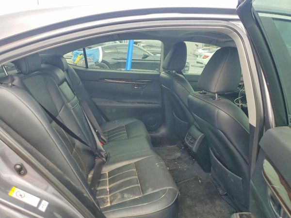 2016 LEXUS ES