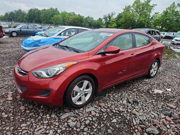 2013 HYUNDAI ELANTRA