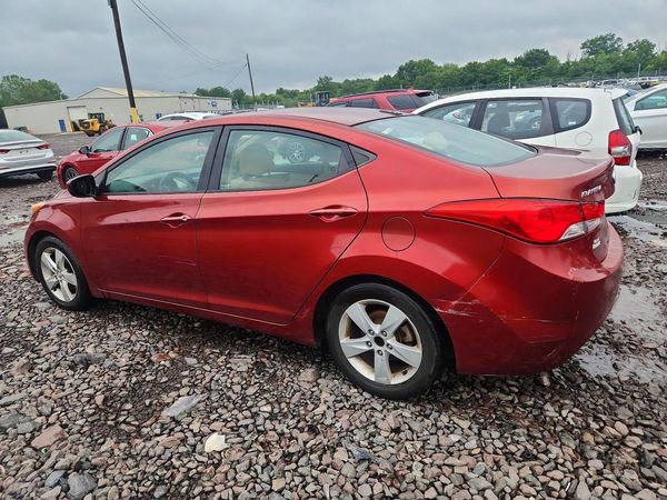 2013 HYUNDAI ELANTRA
