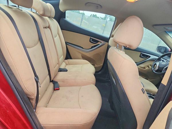 2013 HYUNDAI ELANTRA
