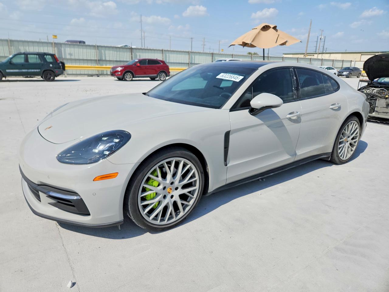 2018 PORSCHE PANAMERA Base / 4