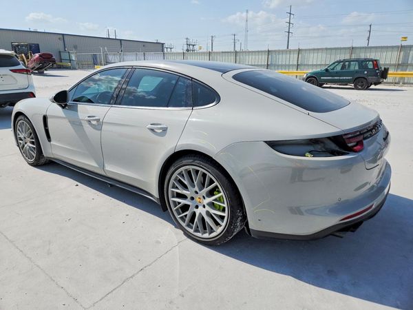 2018 PORSCHE PANAMERA Base / 4