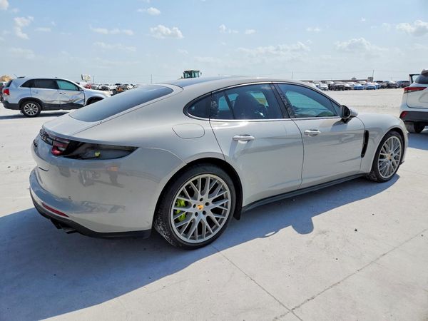 2018 PORSCHE PANAMERA Base / 4