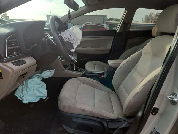 2017 HYUNDAI ELANTRA SE Base