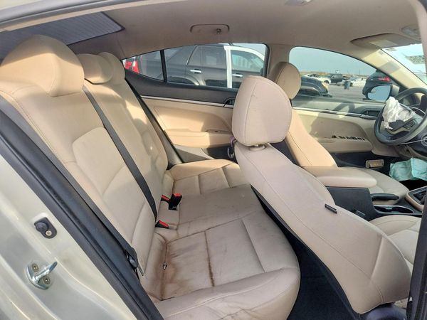 2017 HYUNDAI ELANTRA SE Base
