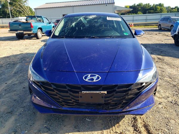 2021 HYUNDAI ELANTRA SE