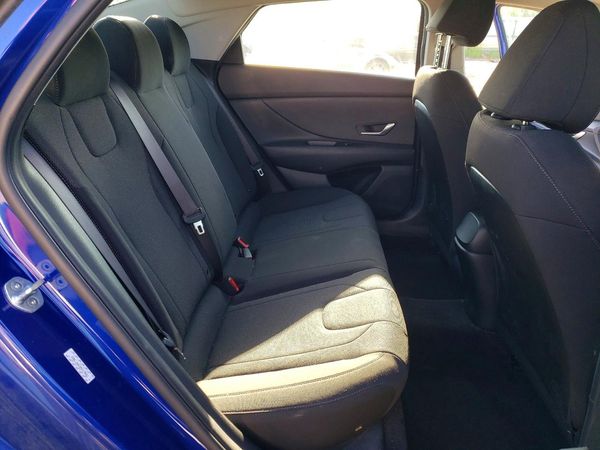 2021 HYUNDAI ELANTRA SE