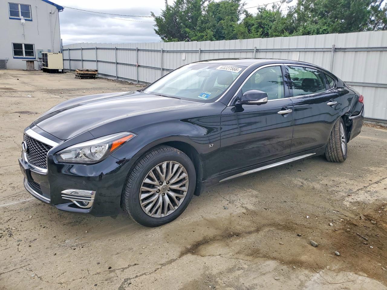 2016 INFINITI Q70L