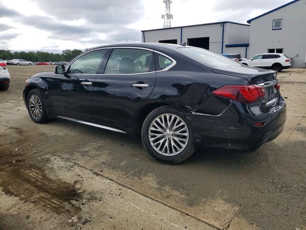 2016 INFINITI Q70L