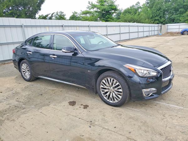 2016 INFINITI Q70L