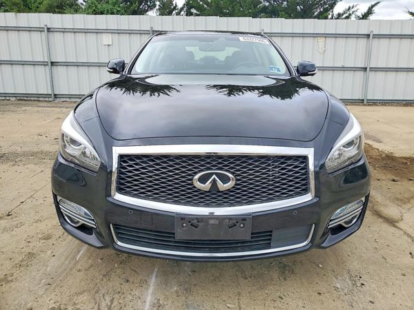 2016 INFINITI Q70L