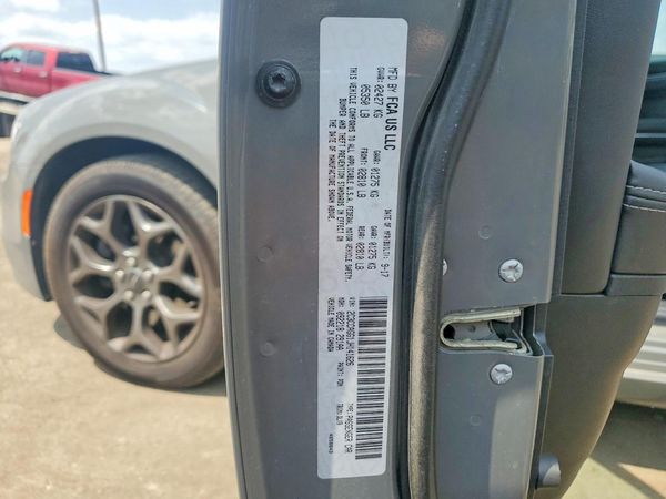 2018 CHRYSLER 300 300S