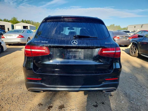 2018 MERCEDES-BENZ GLC GLC 300-4M