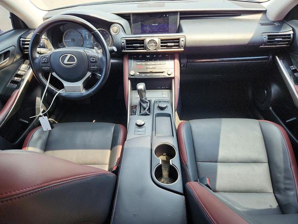 2017 LEXUS IS