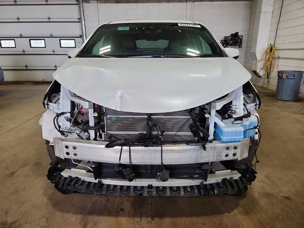 2025 TOYOTA SIENNA Platinum