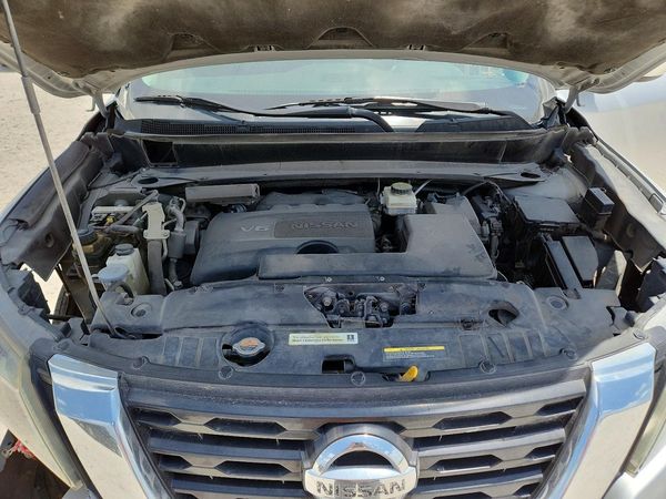 2020 NISSAN PATHFINDER SV — Engine bay