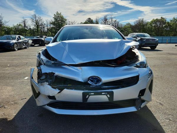 2018 TOYOTA PRIUS