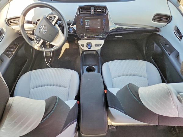 2018 TOYOTA PRIUS