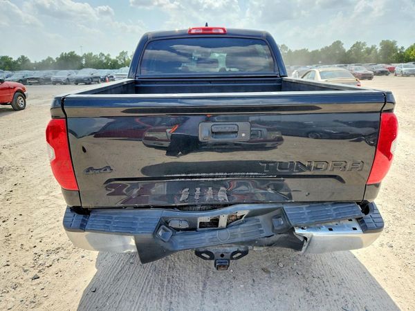 2021 TOYOTA TUNDRA SR5 grade
