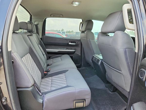 2021 TOYOTA TUNDRA SR5 grade
