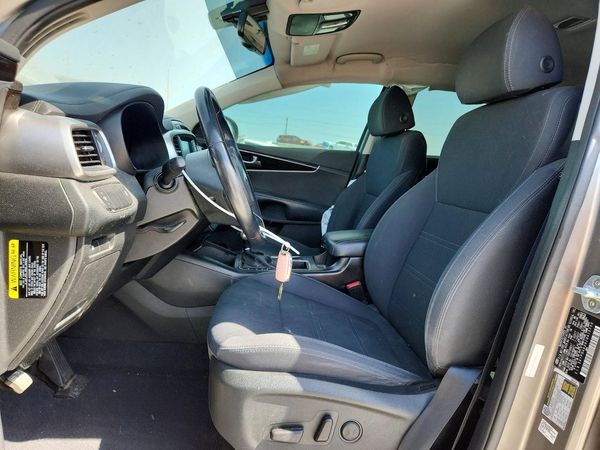 2018 KIA SORENTO L, LX