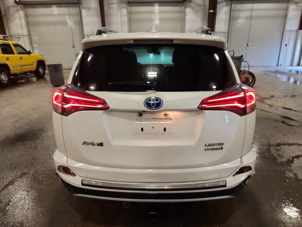 2018 TOYOTA RAV4 Ltd