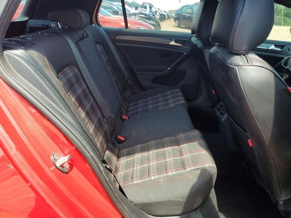 2019 VOLKSWAGEN GTI