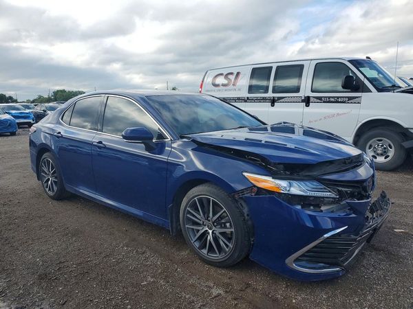 2023 TOYOTA CAMRY