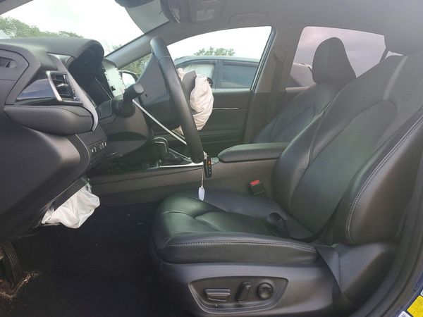 2023 TOYOTA CAMRY