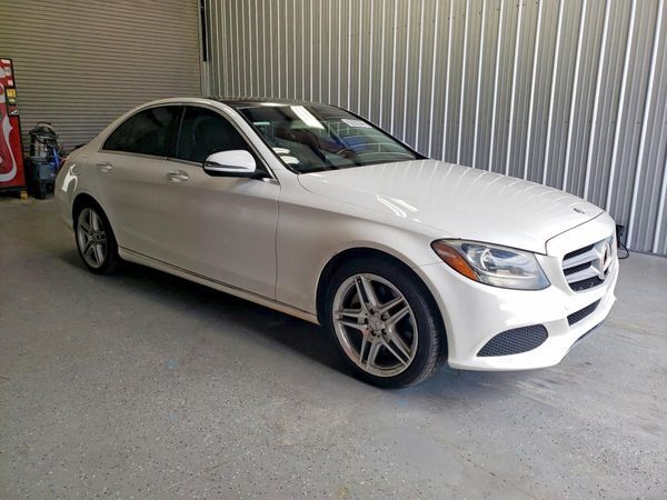 2016 MERCEDES-BENZ C C300
