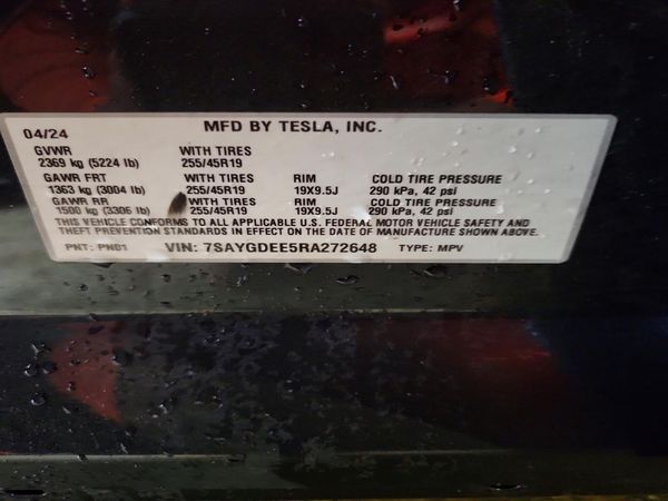 2024 TESLA MODEL Y