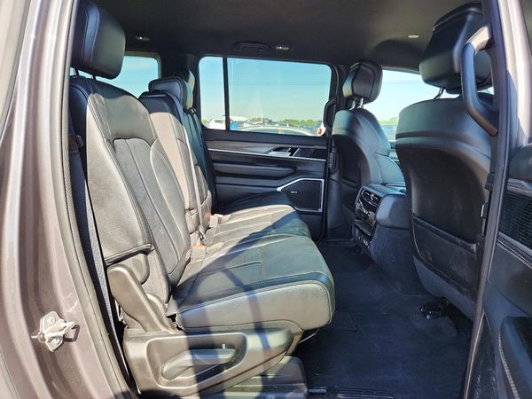 2024 JEEP WAGONEER L SERIES II 4X4