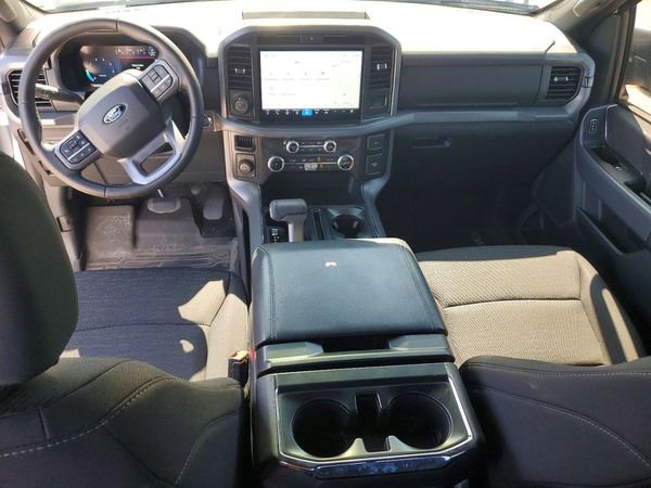 2025 FORD F150 XLT