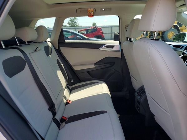 2025 VOLKSWAGEN TAOS SE