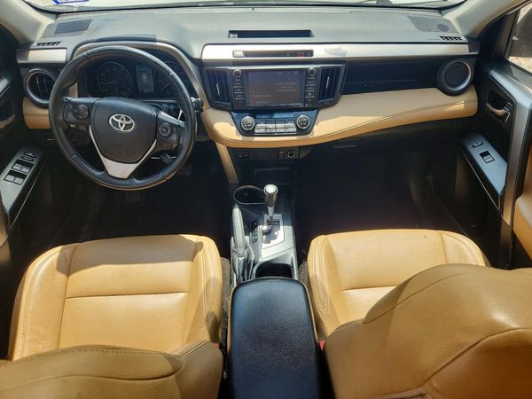 2017 TOYOTA RAV4 XLE