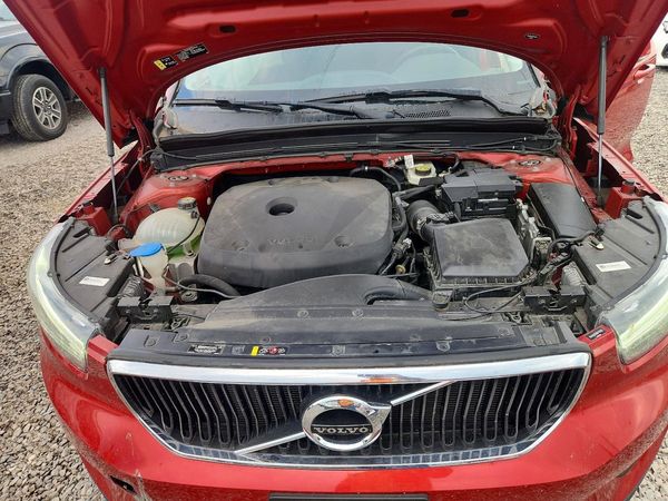 2022 VOLVO XC40 Momentum (excl S60)