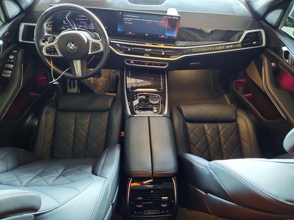 2023 BMW X7 xDrive40i