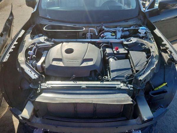 2016 VOLVO XC90