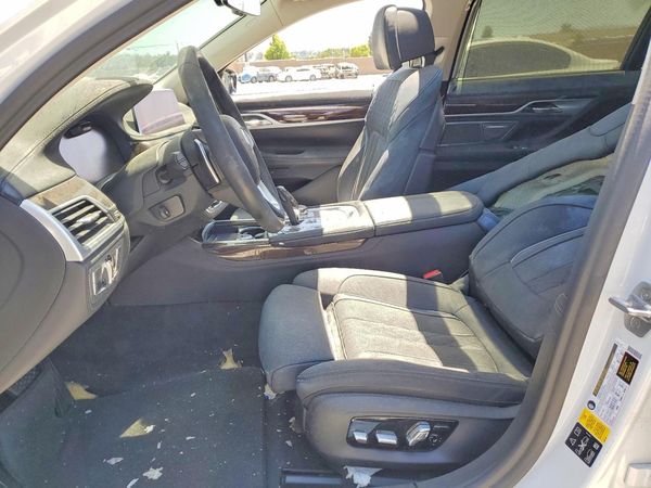 2020 BMW 7 SERIES xDrive — DENT