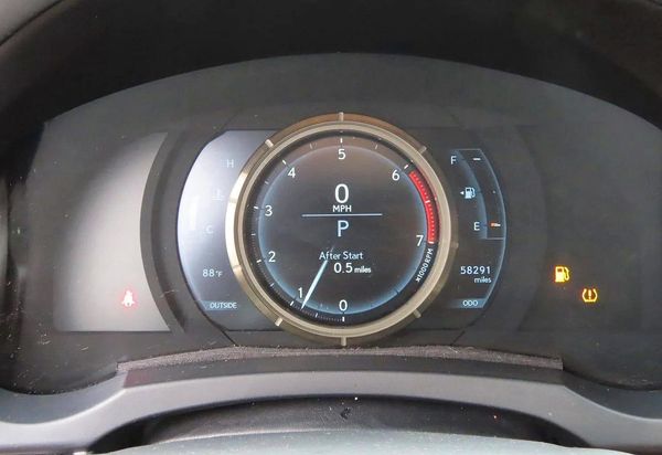 2016 LEXUS IS 200t