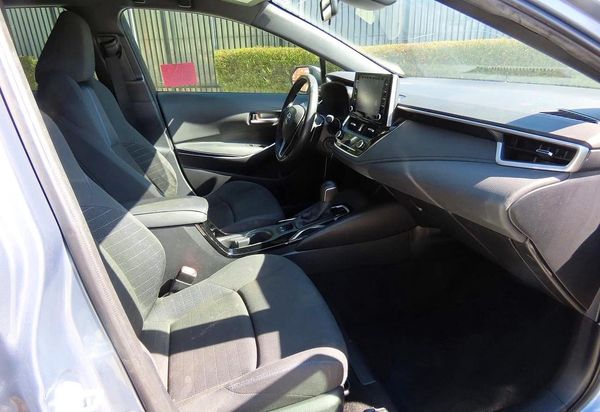 2021 TOYOTA COROLLA SE, CVT