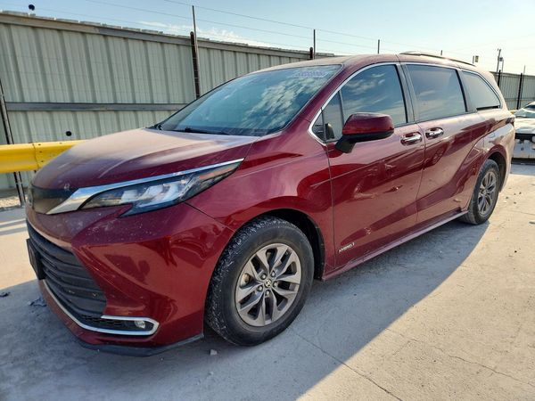 2021 TOYOTA SIENNA