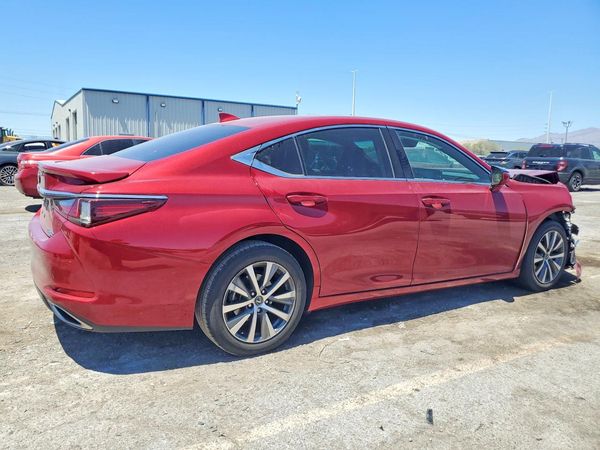 2019 LEXUS ES