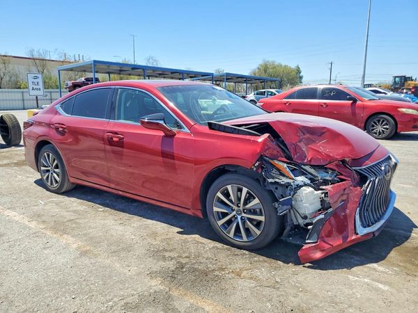 2019 LEXUS ES
